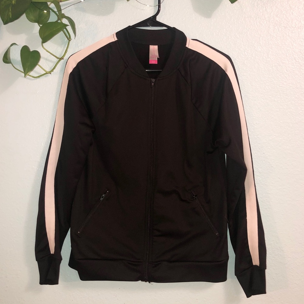 Full-zip track jacket with striped sleeve (B&W)